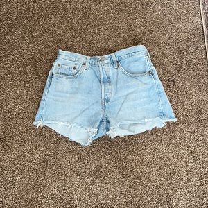 Levi’s 501 light wash jean shorts